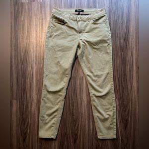 Ellen Tracy Olive Jeans